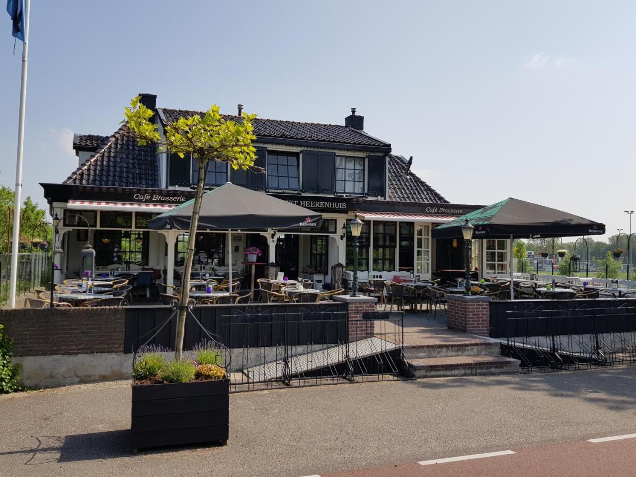 Het Kalf Cafe Brasserie Het Heerenhuis מראה חיצוני תמונה